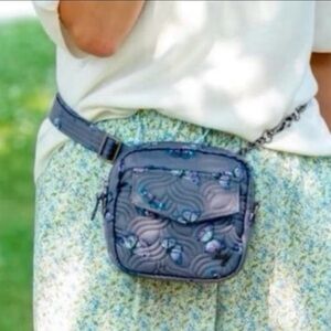 Lug Flapper SE Convertible Crossbody bag